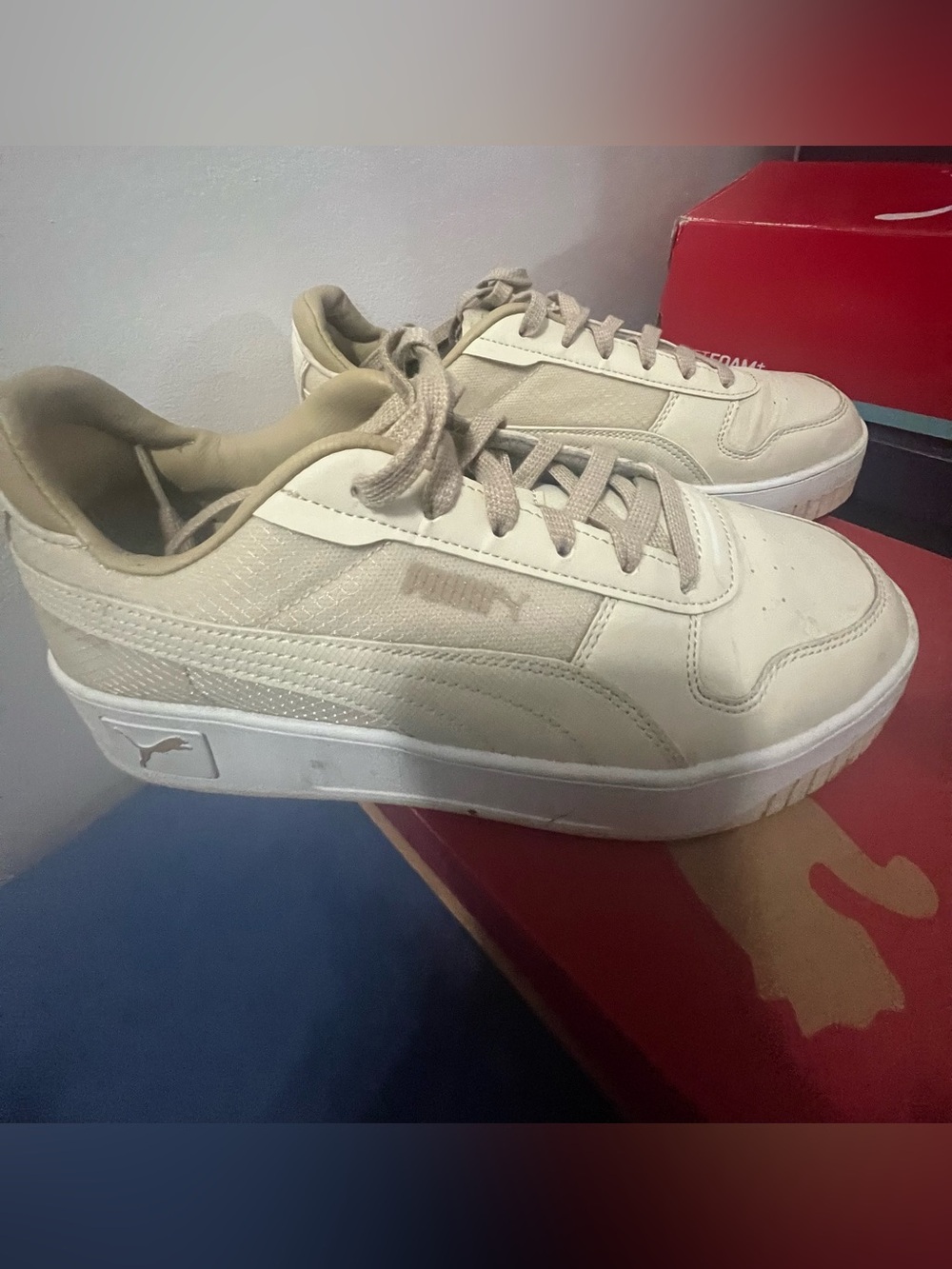Puma Low-Top Sneakers in Cream